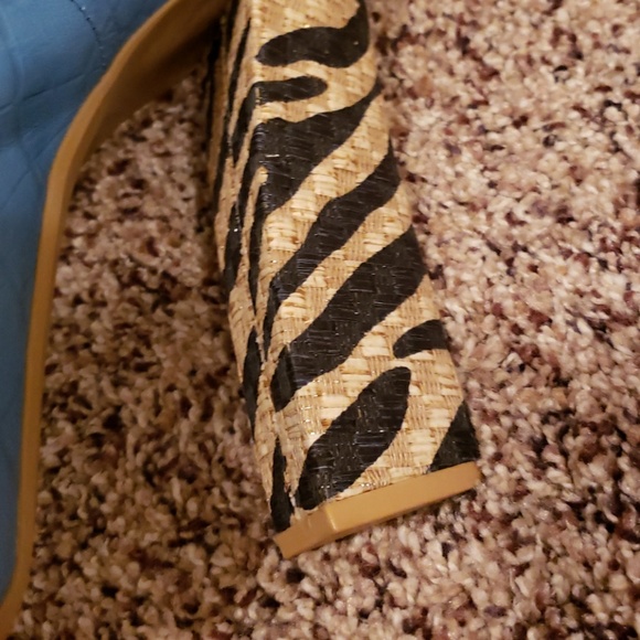 Blue Zebra Box Heels - Picture 6 of 8